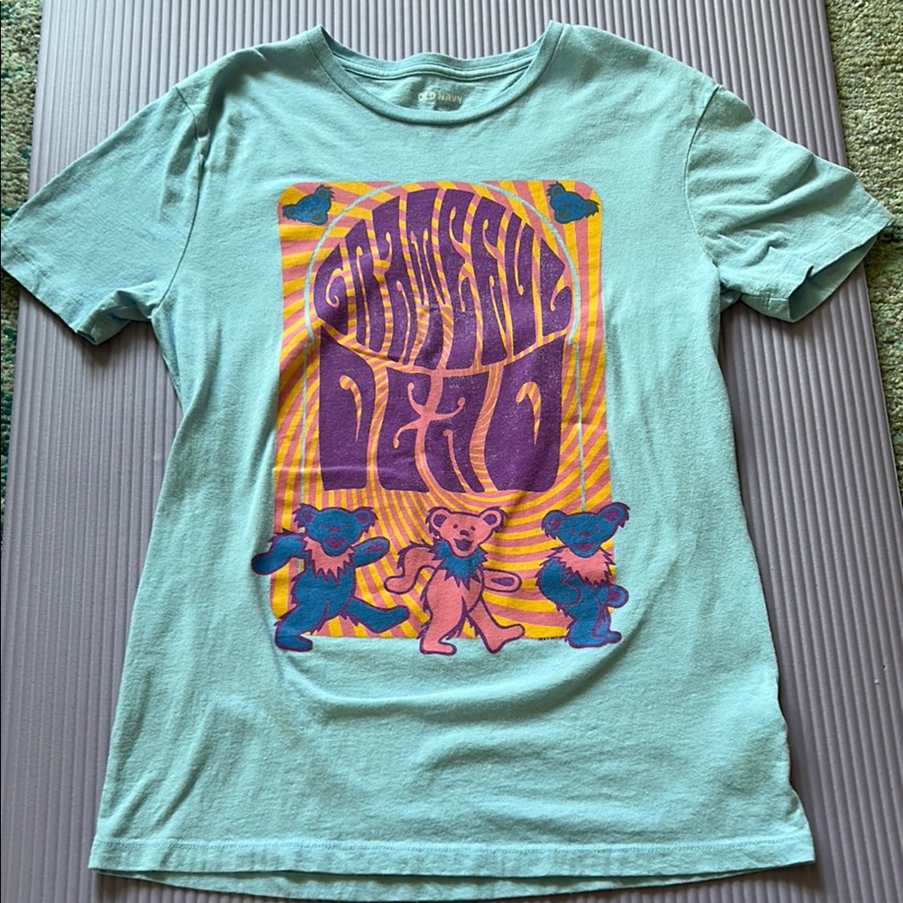 Grateful Dead graphic tshirt